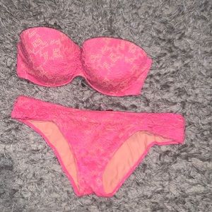 Victoria’s Secret bikini